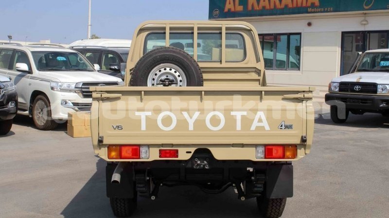 Big with watermark toyota land cruiser ahal import dubai 2694