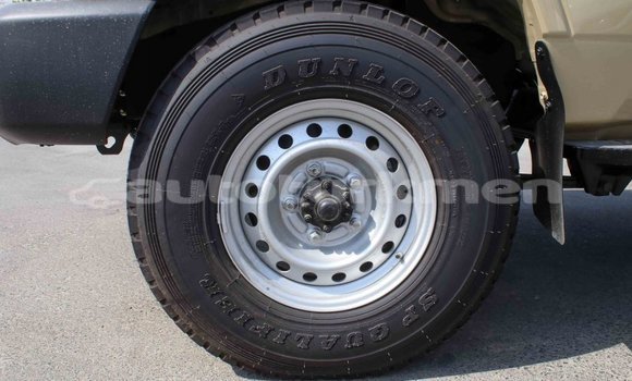 Buy Import Toyota Land Cruiser Beige Car in Import - Dubai in Ahal Buy Import Toyota Land Cruiser Beige Car in Import - Dubai in Ahal