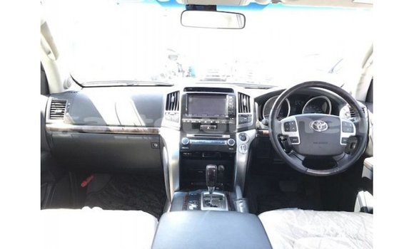 Buy Import Toyota Land Cruiser White Car in Import - Dubai in Ahal Buy Import Toyota Land Cruiser White Car in Import - Dubai in Ahal