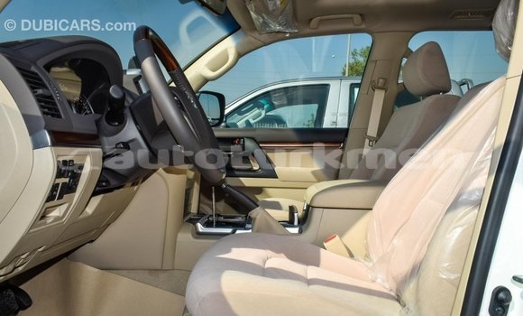 Buy Import Toyota Land Cruiser White Car in Import - Dubai in Ahal Buy Import Toyota Land Cruiser White Car in Import - Dubai in Ahal