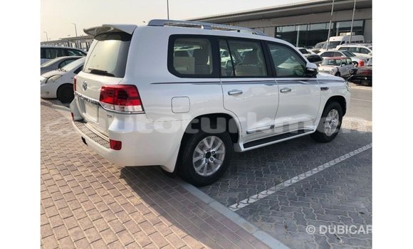 Buy Import Toyota Land Cruiser White Car in Import - Dubai in Ahal Buy Import Toyota Land Cruiser White Car in Import - Dubai in Ahal