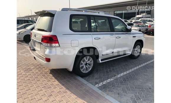 Buy Import Toyota Land Cruiser White Car in Import - Dubai in Ahal Buy Import Toyota Land Cruiser White Car in Import - Dubai in Ahal