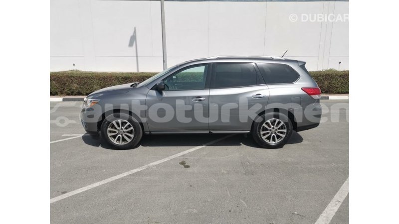 Big with watermark nissan pathfinder ahal import dubai 2751