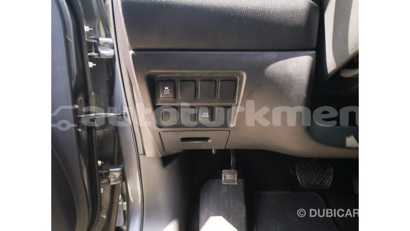 Big with watermark nissan pathfinder ahal import dubai 2751