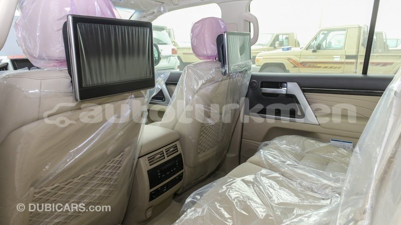 Big with watermark toyota land cruiser ahal import dubai 2754