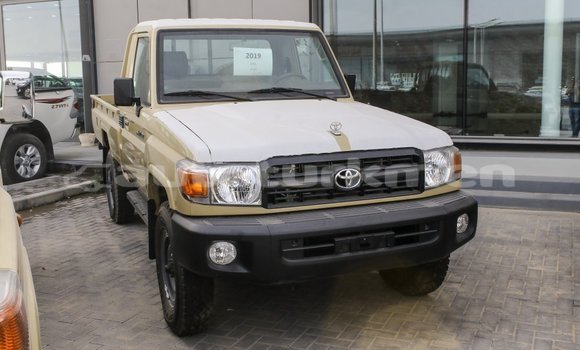Buy Import Toyota Land Cruiser Beige Car in Import - Dubai in Ahal Buy Import Toyota Land Cruiser Beige Car in Import - Dubai in Ahal