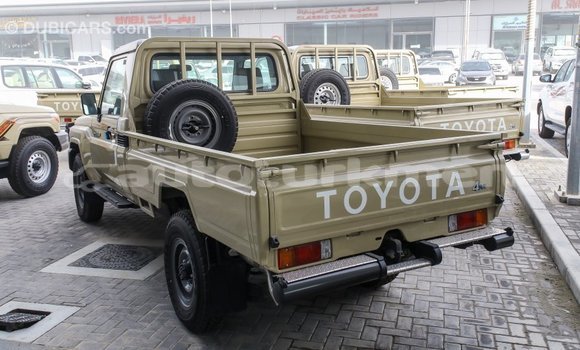 Buy Import Toyota Land Cruiser Beige Car in Import - Dubai in Ahal Buy Import Toyota Land Cruiser Beige Car in Import - Dubai in Ahal