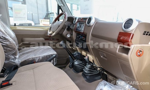 Buy Import Toyota Land Cruiser Beige Car in Import - Dubai in Ahal Buy Import Toyota Land Cruiser Beige Car in Import - Dubai in Ahal
