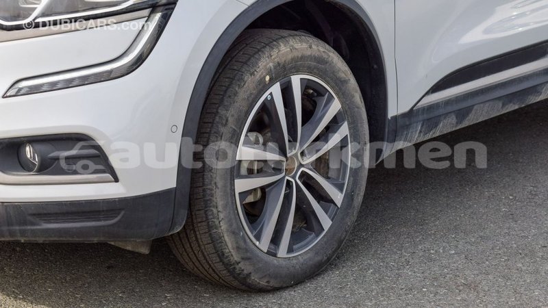 Big with watermark renault koleos ahal import dubai 2761
