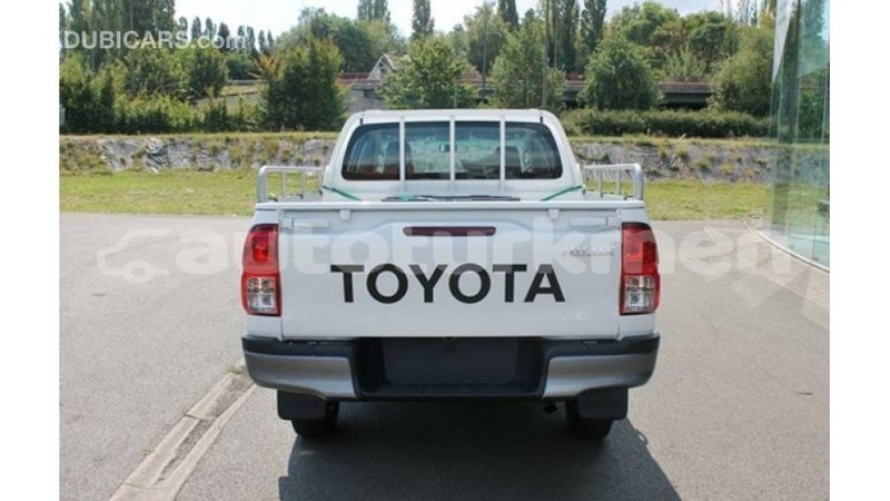 Big with watermark toyota hilux ahal import dubai 2793