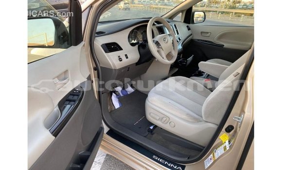 Buy Import Toyota Sienna Other Car in Import - Dubai in Ahal Buy Import Toyota Sienna Other Car in Import - Dubai in Ahal