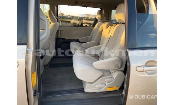 Buy Import Toyota Sienna Other Car in Import - Dubai in Ahal Buy Import Toyota Sienna Other Car in Import - Dubai in Ahal