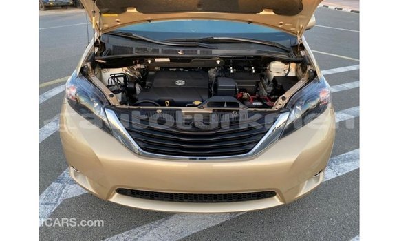 Buy Import Toyota Sienna Other Car in Import - Dubai in Ahal Buy Import Toyota Sienna Other Car in Import - Dubai in Ahal