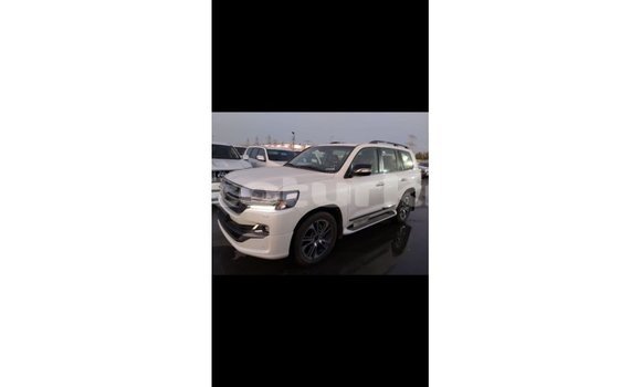 Buy Import Toyota Land Cruiser White Car in Import - Dubai in Ahal Buy Import Toyota Land Cruiser White Car in Import - Dubai in Ahal
