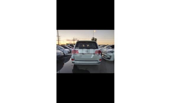 Buy Import Toyota Land Cruiser White Car in Import - Dubai in Ahal Buy Import Toyota Land Cruiser White Car in Import - Dubai in Ahal