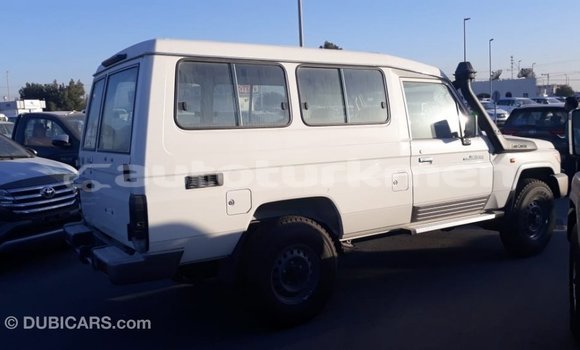 Buy Import Toyota Land Cruiser White Car in Import - Dubai in Ahal Buy Import Toyota Land Cruiser White Car in Import - Dubai in Ahal