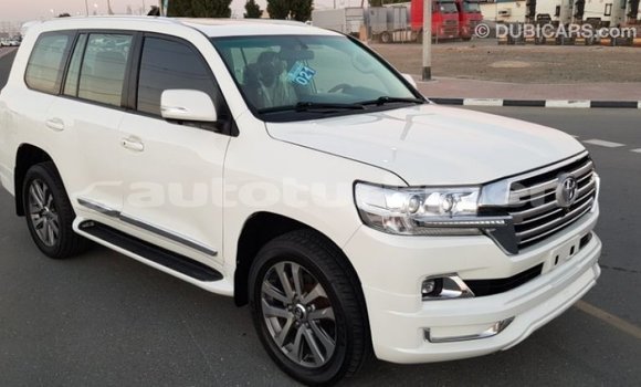 Buy Import Toyota Land Cruiser White Car in Import - Dubai in Ahal Buy Import Toyota Land Cruiser White Car in Import - Dubai in Ahal