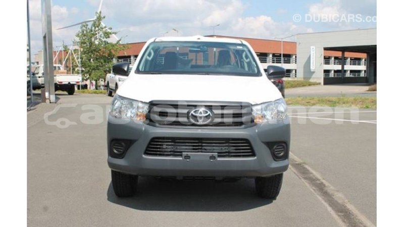 Big with watermark toyota hilux ahal import dubai 2858