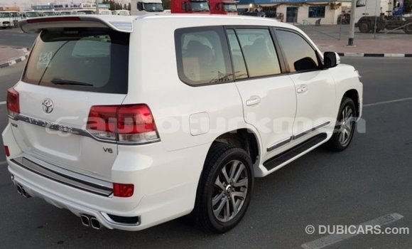 Buy Import Toyota Land Cruiser White Car in Import - Dubai in Ahal Buy Import Toyota Land Cruiser White Car in Import - Dubai in Ahal