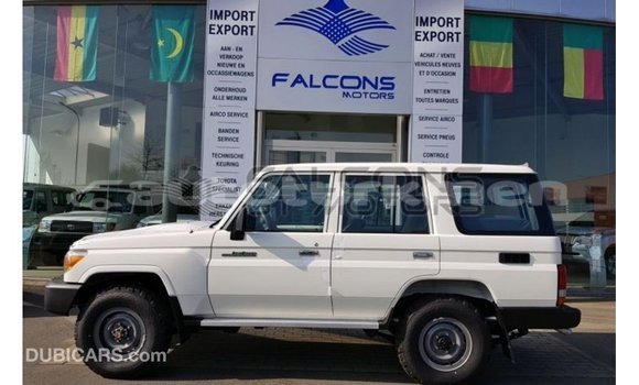 Buy Import Toyota Land Cruiser White Car in Import - Dubai in Ahal Buy Import Toyota Land Cruiser White Car in Import - Dubai in Ahal