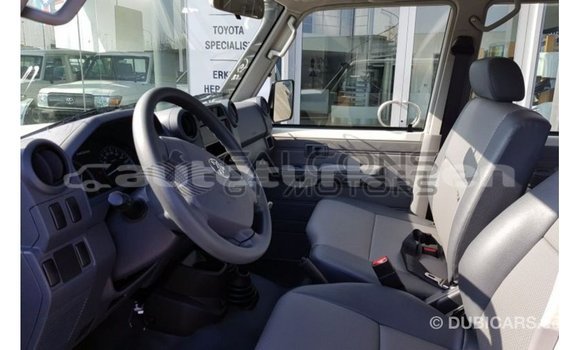 Buy Import Toyota Land Cruiser White Car in Import - Dubai in Ahal Buy Import Toyota Land Cruiser White Car in Import - Dubai in Ahal