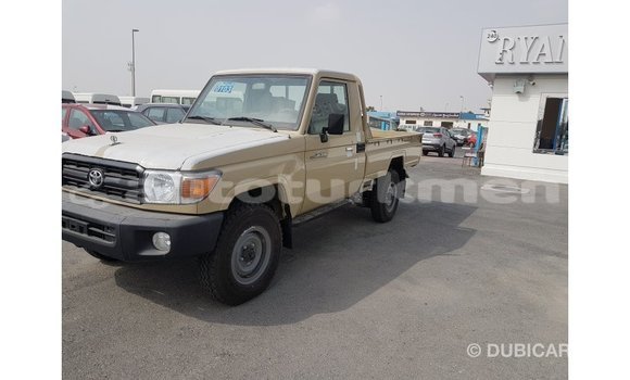 Buy Import Toyota Land Cruiser Beige Car in Import - Dubai in Ahal Buy Import Toyota Land Cruiser Beige Car in Import - Dubai in Ahal