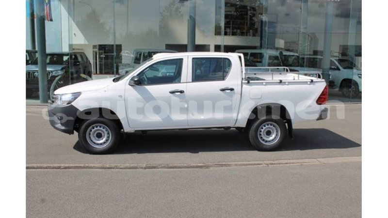 Big with watermark toyota hilux ahal import dubai 2874