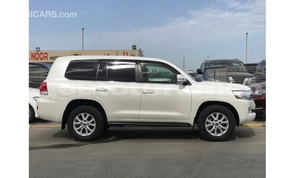 Buy Import Toyota Land Cruiser White Car in Import - Dubai in Ahal Buy Import Toyota Land Cruiser White Car in Import - Dubai in Ahal