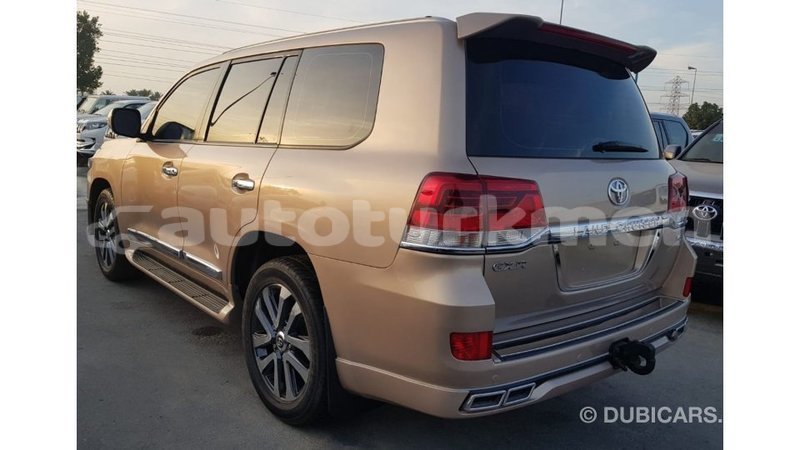 Big with watermark toyota land cruiser ahal import dubai 2886