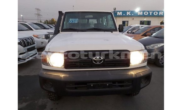 Buy Import Toyota Land Cruiser White Car in Import - Dubai in Ahal Buy Import Toyota Land Cruiser White Car in Import - Dubai in Ahal