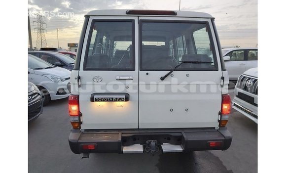 Buy Import Toyota Land Cruiser White Car in Import - Dubai in Ahal Buy Import Toyota Land Cruiser White Car in Import - Dubai in Ahal