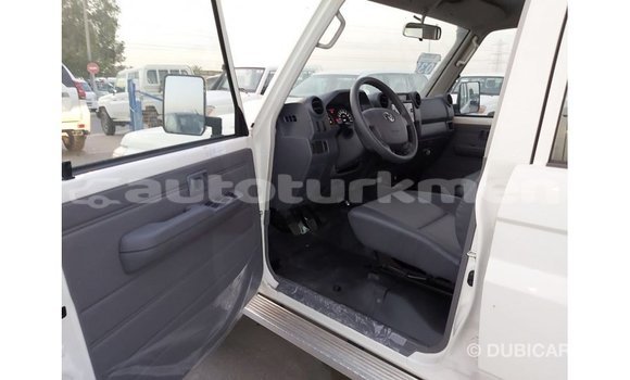 Buy Import Toyota Land Cruiser White Car in Import - Dubai in Ahal Buy Import Toyota Land Cruiser White Car in Import - Dubai in Ahal
