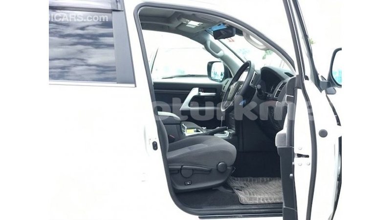 Big with watermark toyota land cruiser ahal import dubai 2901