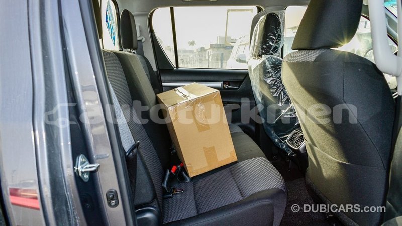 Big with watermark toyota hilux ahal import dubai 2907