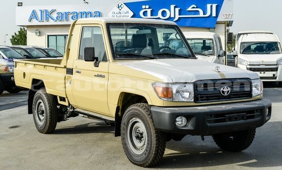 Buy Import Toyota Land Cruiser Beige Car in Import - Dubai in Ahal Buy Import Toyota Land Cruiser Beige Car in Import - Dubai in Ahal