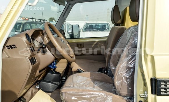Buy Import Toyota Land Cruiser Beige Car in Import - Dubai in Ahal Buy Import Toyota Land Cruiser Beige Car in Import - Dubai in Ahal