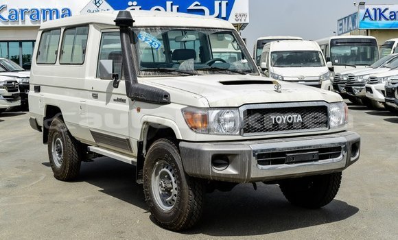 Buy Import Toyota Land Cruiser White Car in Import - Dubai in Ahal Buy Import Toyota Land Cruiser White Car in Import - Dubai in Ahal