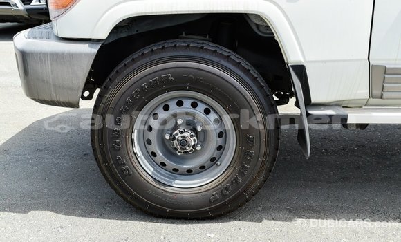Buy Import Toyota Land Cruiser White Car in Import - Dubai in Ahal Buy Import Toyota Land Cruiser White Car in Import - Dubai in Ahal