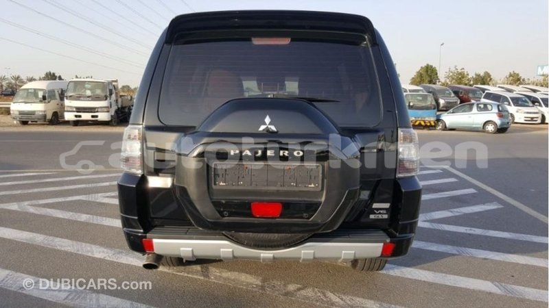 Big with watermark mitsubishi pajero ahal import dubai 2918