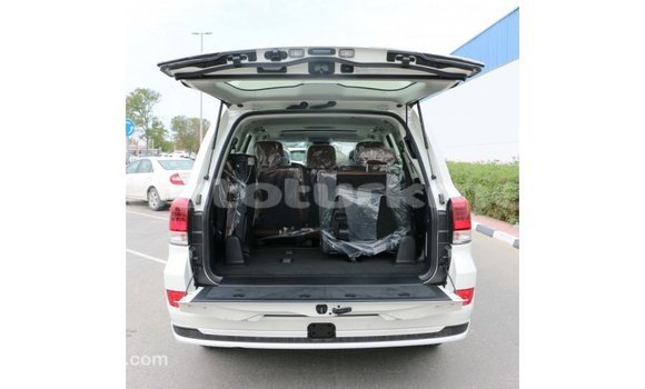Buy Import Toyota Land Cruiser White Car in Import - Dubai in Ahal Buy Import Toyota Land Cruiser White Car in Import - Dubai in Ahal