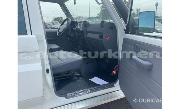 Buy Import Toyota Land Cruiser White Car in Import - Dubai in Ahal Buy Import Toyota Land Cruiser White Car in Import - Dubai in Ahal