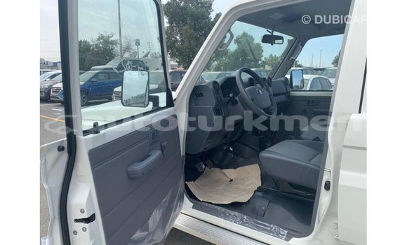 Buy Import Toyota Land Cruiser White Car in Import - Dubai in Ahal Buy Import Toyota Land Cruiser White Car in Import - Dubai in Ahal