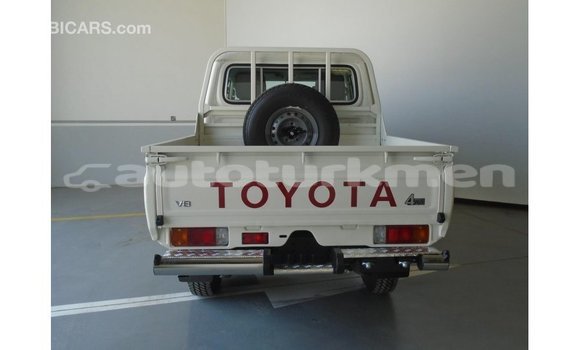 Buy Import Toyota Land Cruiser White Car in Import - Dubai in Ahal Buy Import Toyota Land Cruiser White Car in Import - Dubai in Ahal
