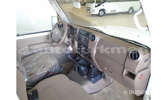 Buy Import Toyota Land Cruiser White Car in Import - Dubai in Ahal Buy Import Toyota Land Cruiser White Car in Import - Dubai in Ahal