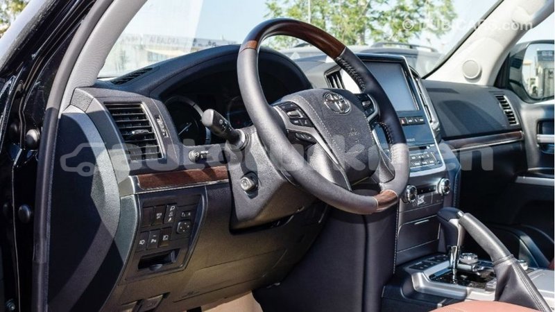 Big with watermark toyota land cruiser ahal import dubai 2943