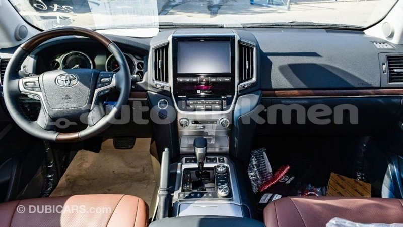 Big with watermark toyota land cruiser ahal import dubai 2943