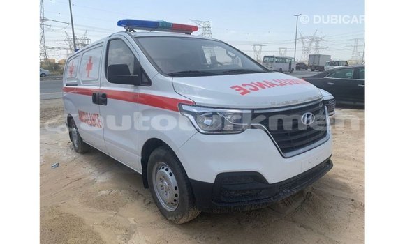 Buy Import Hyundai Chorus White Truck in Import - Dubai in Ahal Buy Import Hyundai Chorus White Truck in Import - Dubai in Ahal