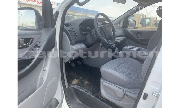 Buy Import Hyundai Chorus White Truck in Import - Dubai in Ahal Buy Import Hyundai Chorus White Truck in Import - Dubai in Ahal