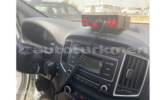 Buy Import Hyundai Chorus White Truck in Import - Dubai in Ahal Buy Import Hyundai Chorus White Truck in Import - Dubai in Ahal