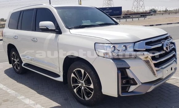 Buy Import Toyota Land Cruiser White Car in Import - Dubai in Ahal Buy Import Toyota Land Cruiser White Car in Import - Dubai in Ahal
